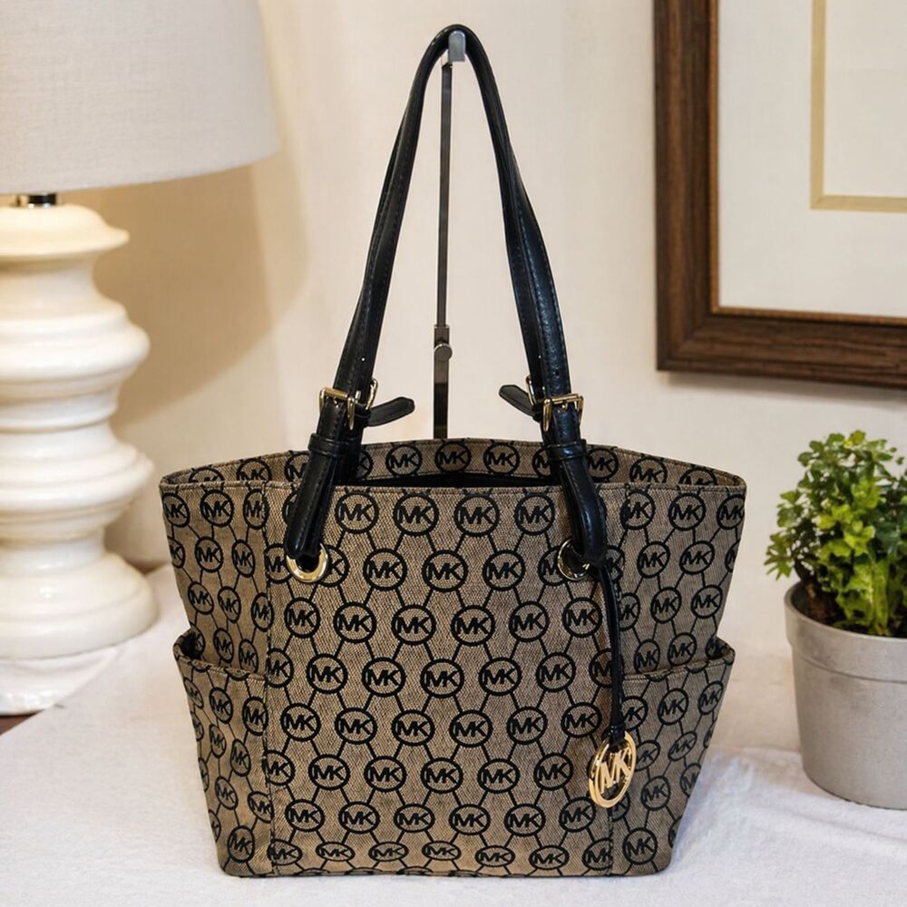 Michael Kors Grayson Tote MK Monogram Shoulder Bag Chic Quiet Luxury